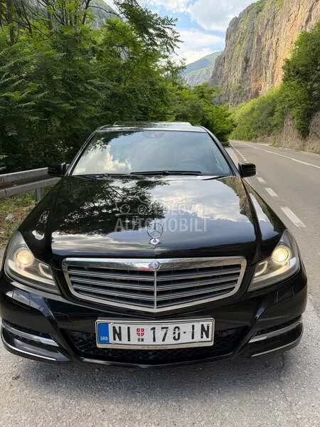 Mercedes-Benz C-Class 2012 photo 4