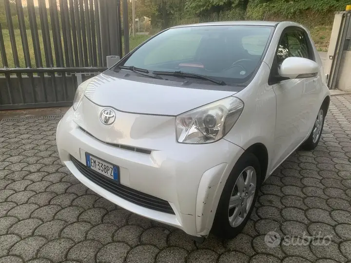 Toyota Iq