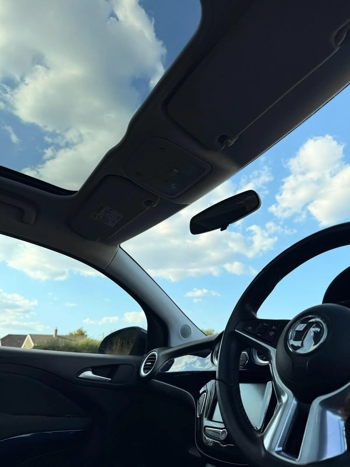 Vauxhall Adam 2016 photo 2