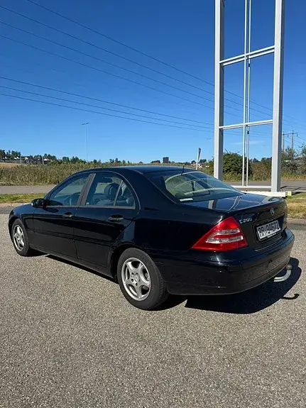 Mercedes-Benz C 200 D 2004 photo 4