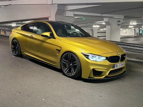 BMW M4 2015 photo 4