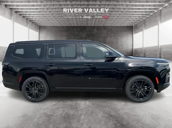 Jeep Grand Wagoneer 2026 photo 2