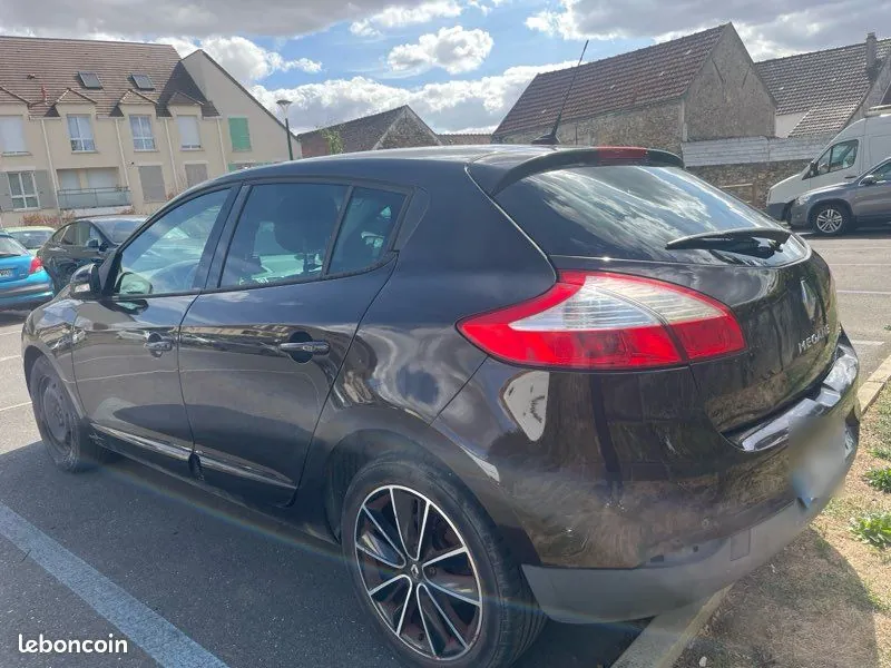 Renault Mégane 2013 photo 2