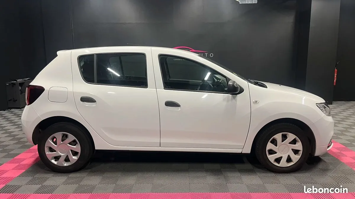 Dacia Sandero 2019 photo 2