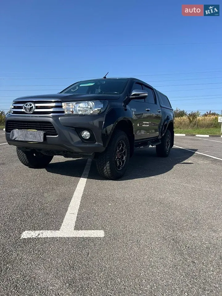 Toyota Hilux 2015 photo 3