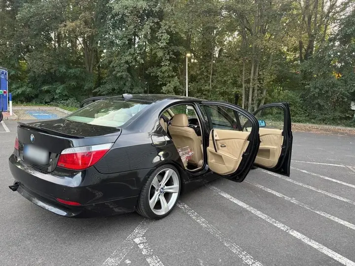 BMW 520I E60