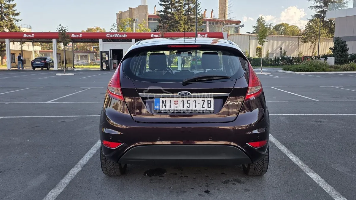 Ford Fiesta 2010 photo 4