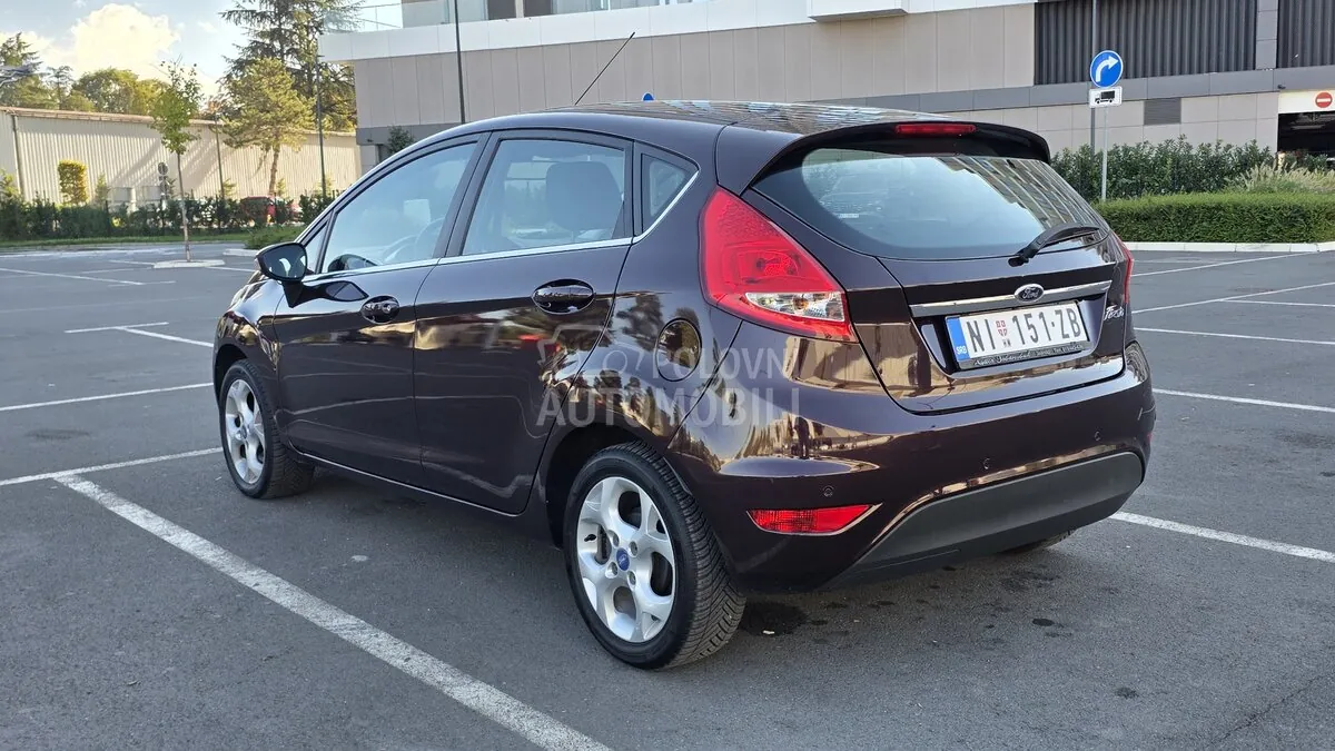 Ford Fiesta 2010 photo 3