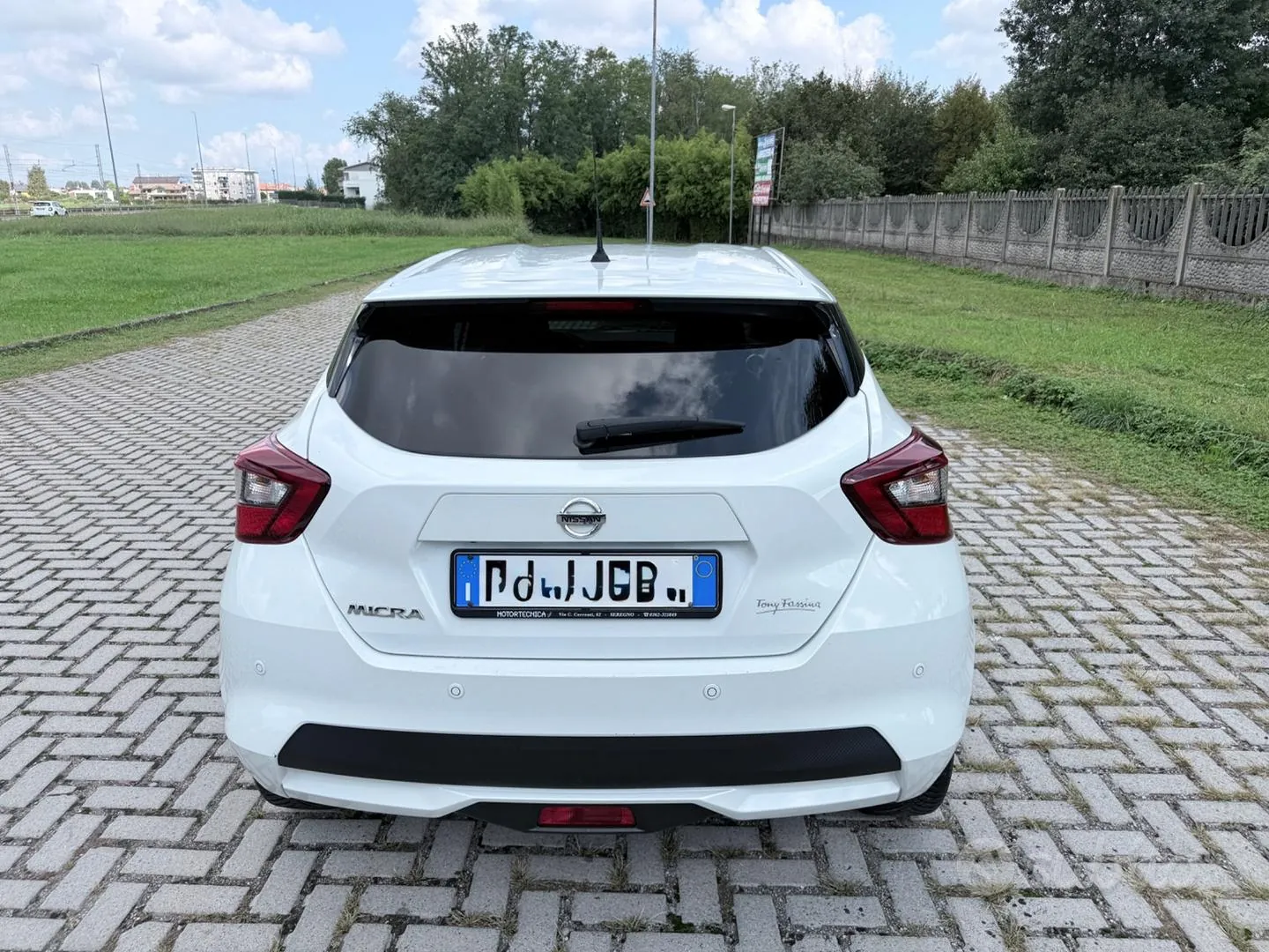 Nissan Micra 2017 photo 4
