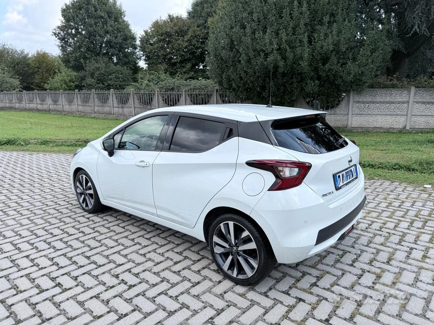 Nissan Micra 2017 photo 5