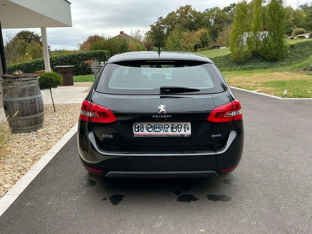 Peugeot 308 2015 photo 2