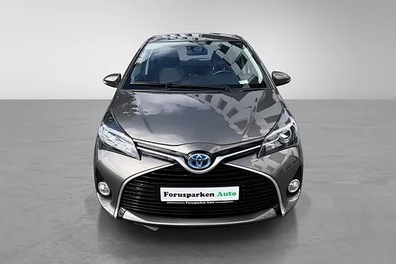 Toyota Yaris 2016 photo 2