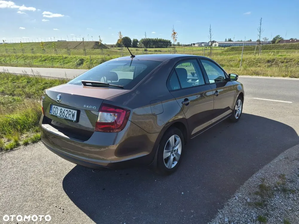 Skoda Rapid 2018 photo 3