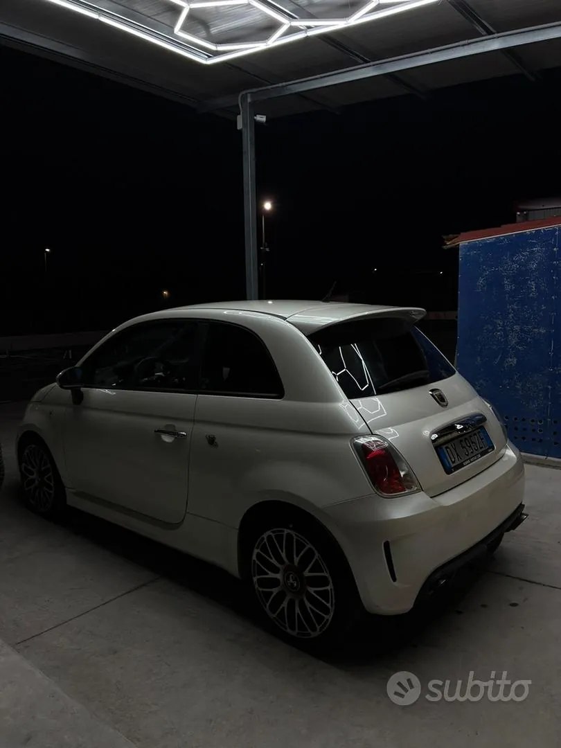 Abarth 500 2009 photo 2