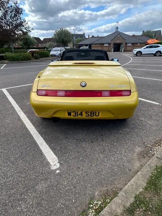 Alfa Romeo Spider 2000 photo 5