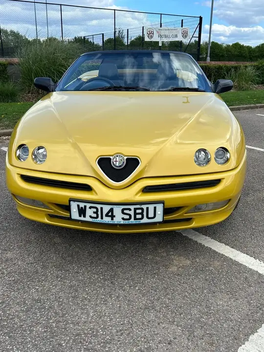 Alfa Romeo Spider 2000 photo 3