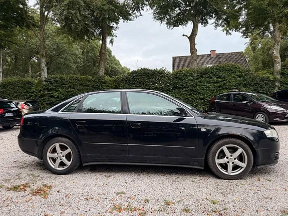 Audi A4 2005 photo 4