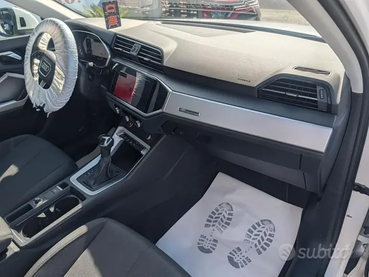 Audi Q3 2021 photo 4
