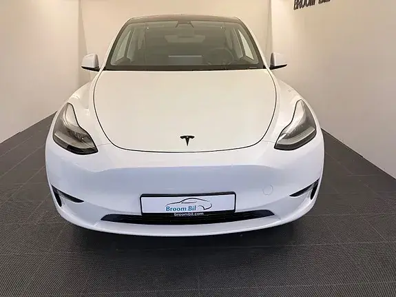 Tesla Model Y 2023 photo 5