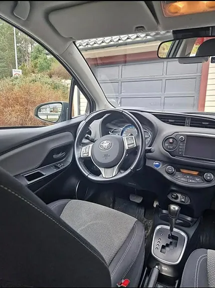 Toyota Yaris 2017 photo 4
