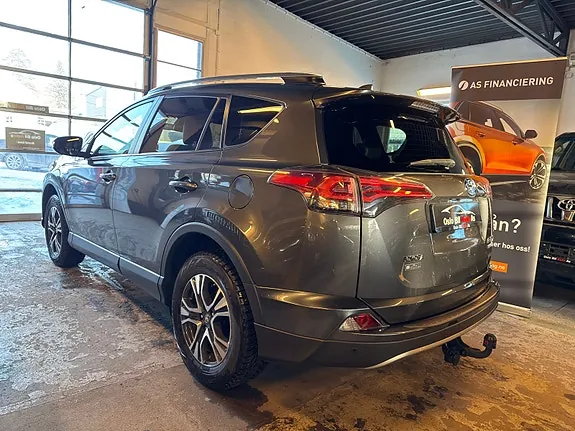 Toyota Rav4 2018 photo 4