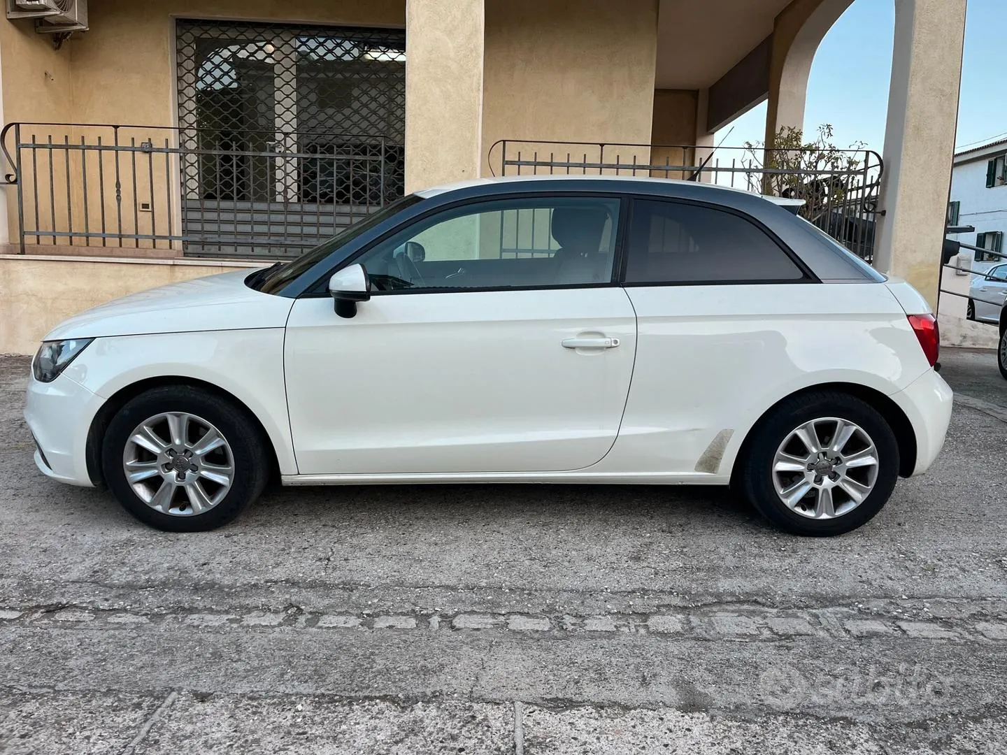 Audi A1 2011 photo 2