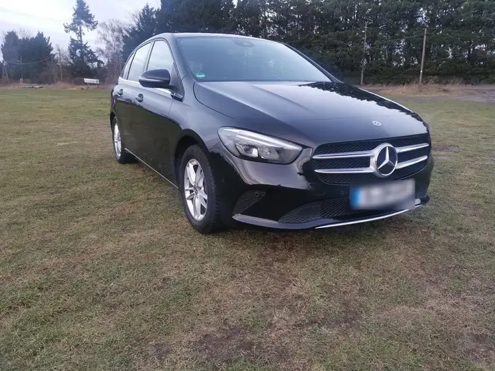 Mercedes-Benz B180 D