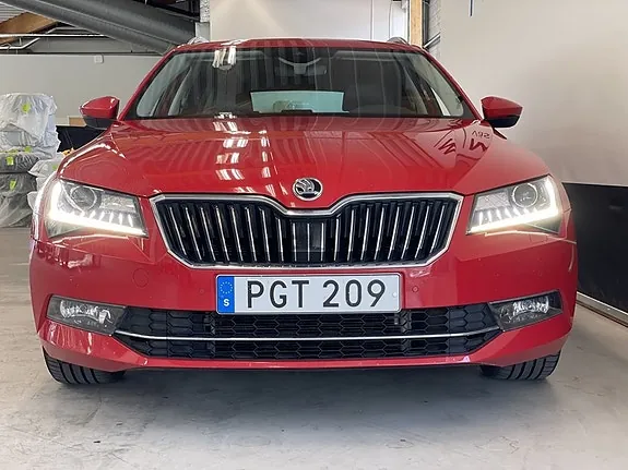 Skoda Superb 2017 photo 3