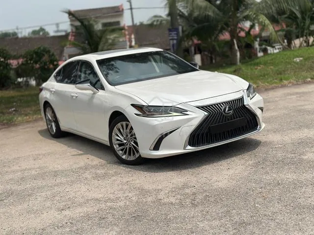 Lexus Es250