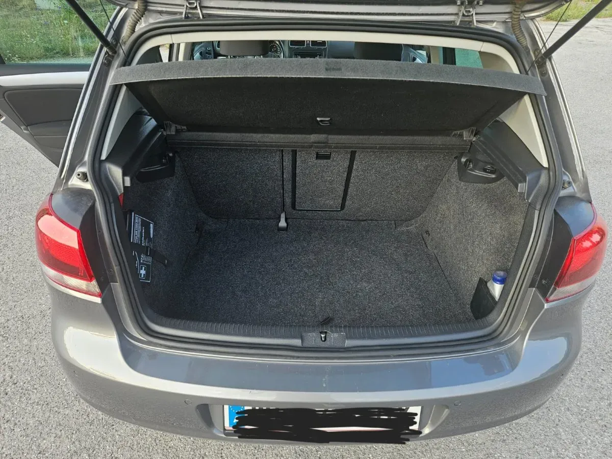 Volkswagen Golf 2010 photo 3