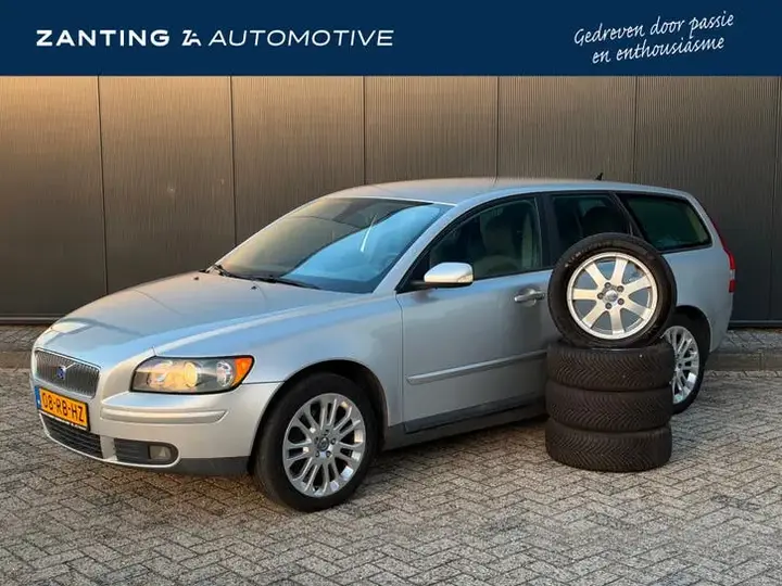 Volvo V50