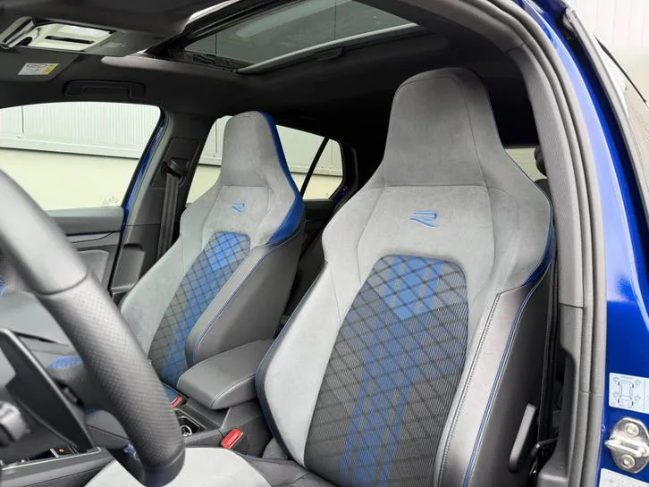 Volkswagen Golf 2021 photo 2