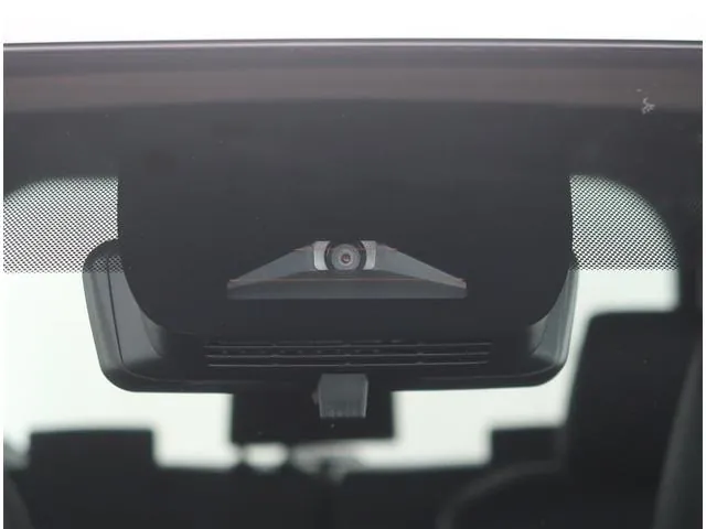 Toyota Corolla Hybrid photo 4