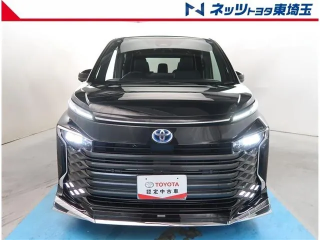 Toyota Corolla Hybrid photo 5