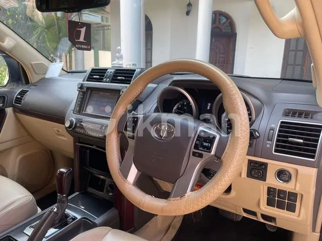 Toyota Land Cruiser Prado 2015 photo 2