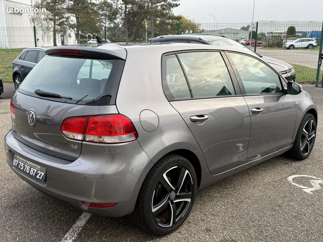 Volkswagen Golf 2010 photo 5