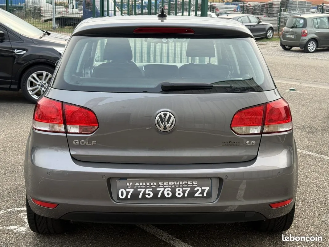 Volkswagen Golf 2010 photo 4