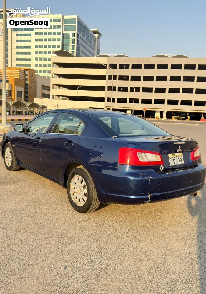 Mitsubishi Galant 2009 photo 2