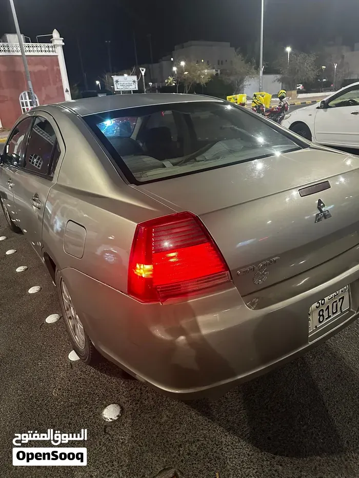 Mitsubishi Galant 2009 photo 5