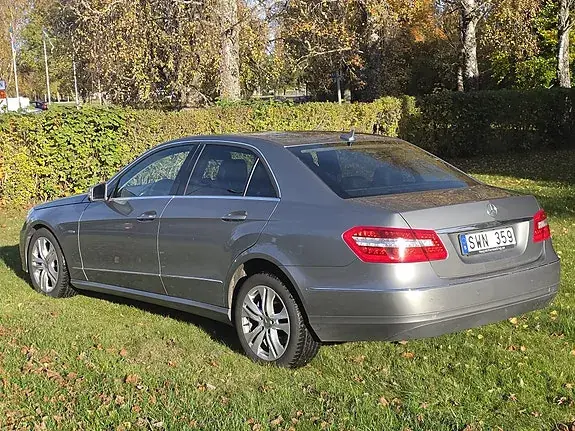 Mercedes-Benz E 220 2011 photo 4