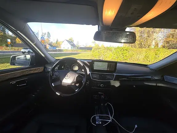 Mercedes-Benz E 220 2011 photo 5