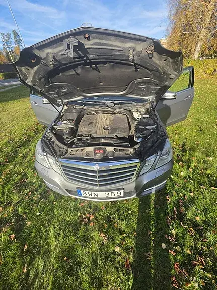 Mercedes-Benz E 220 2011 photo 3