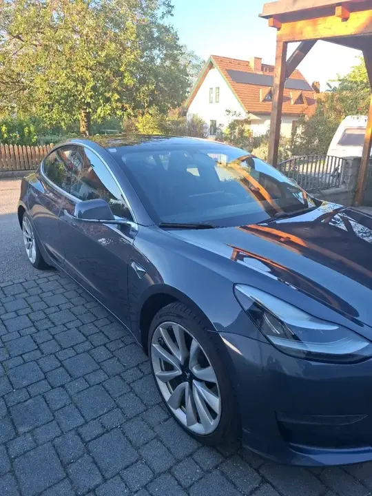 Tesla Model 3 2019 photo 3
