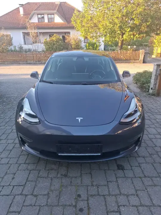Tesla Model 3 2019 photo 2