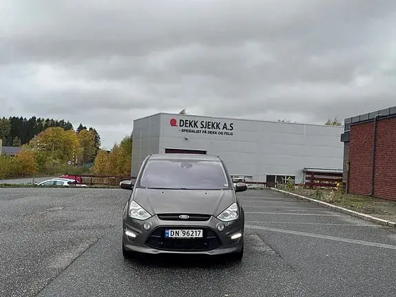 Ford S-Max 2012 photo 3