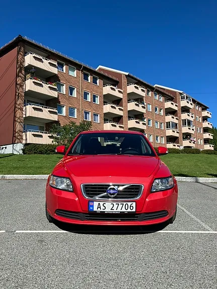 Volvo S40 2011 photo 2