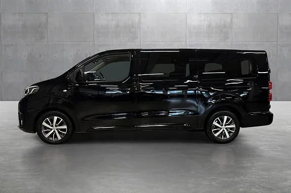 Toyota Proace Verso 2023 photo 2