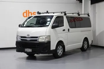 Toyota Hiace 2012 photo 4