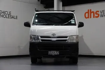 Toyota Hiace 2012 photo 3