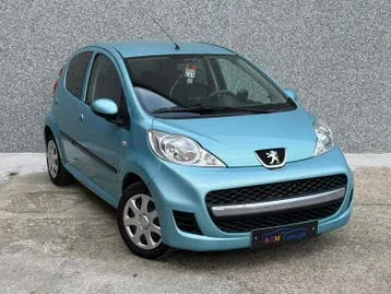 Peugeot 107 2011 photo 2